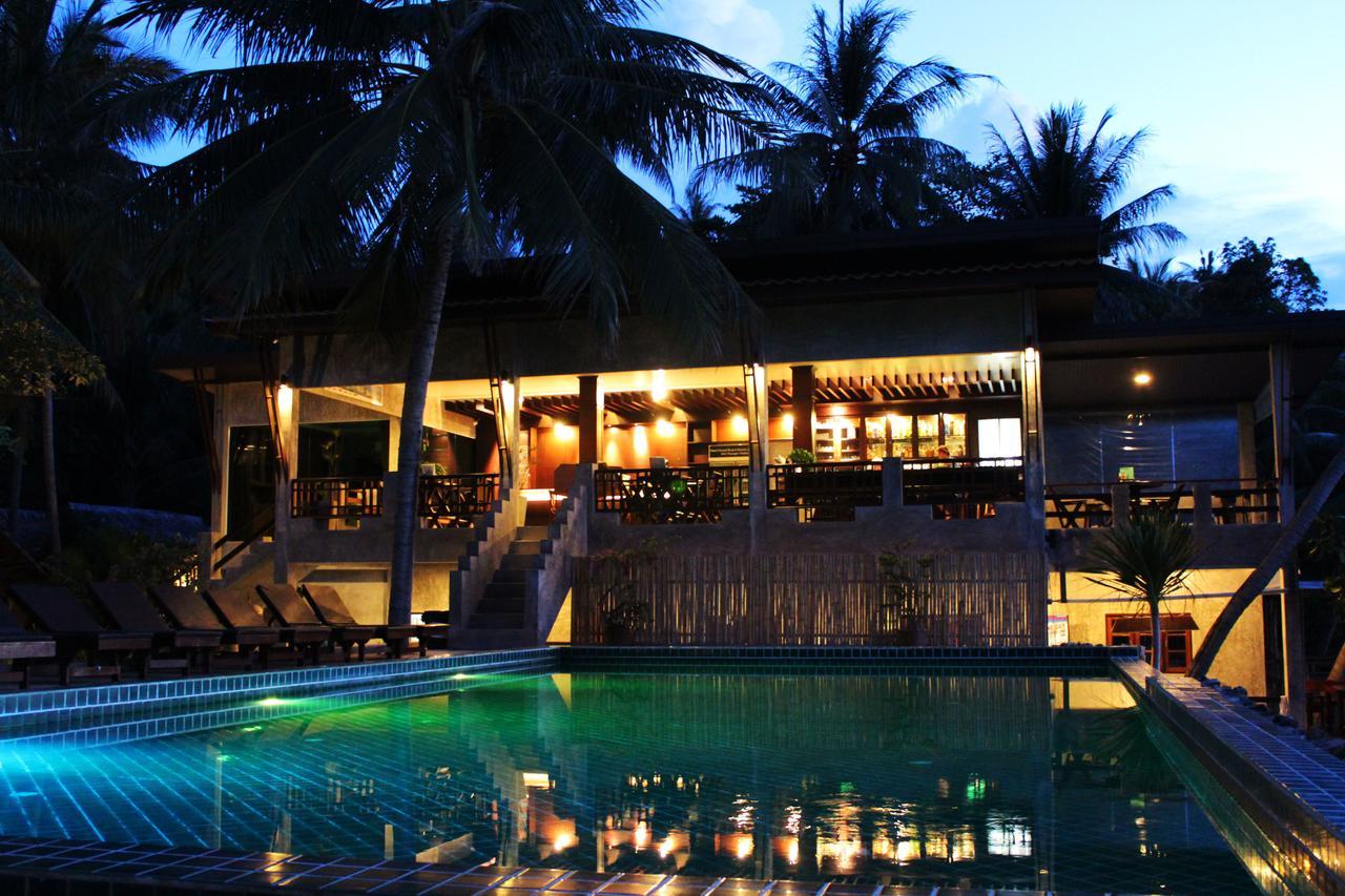 West Coast Beach Resort Koh Phangan Exteriör bild